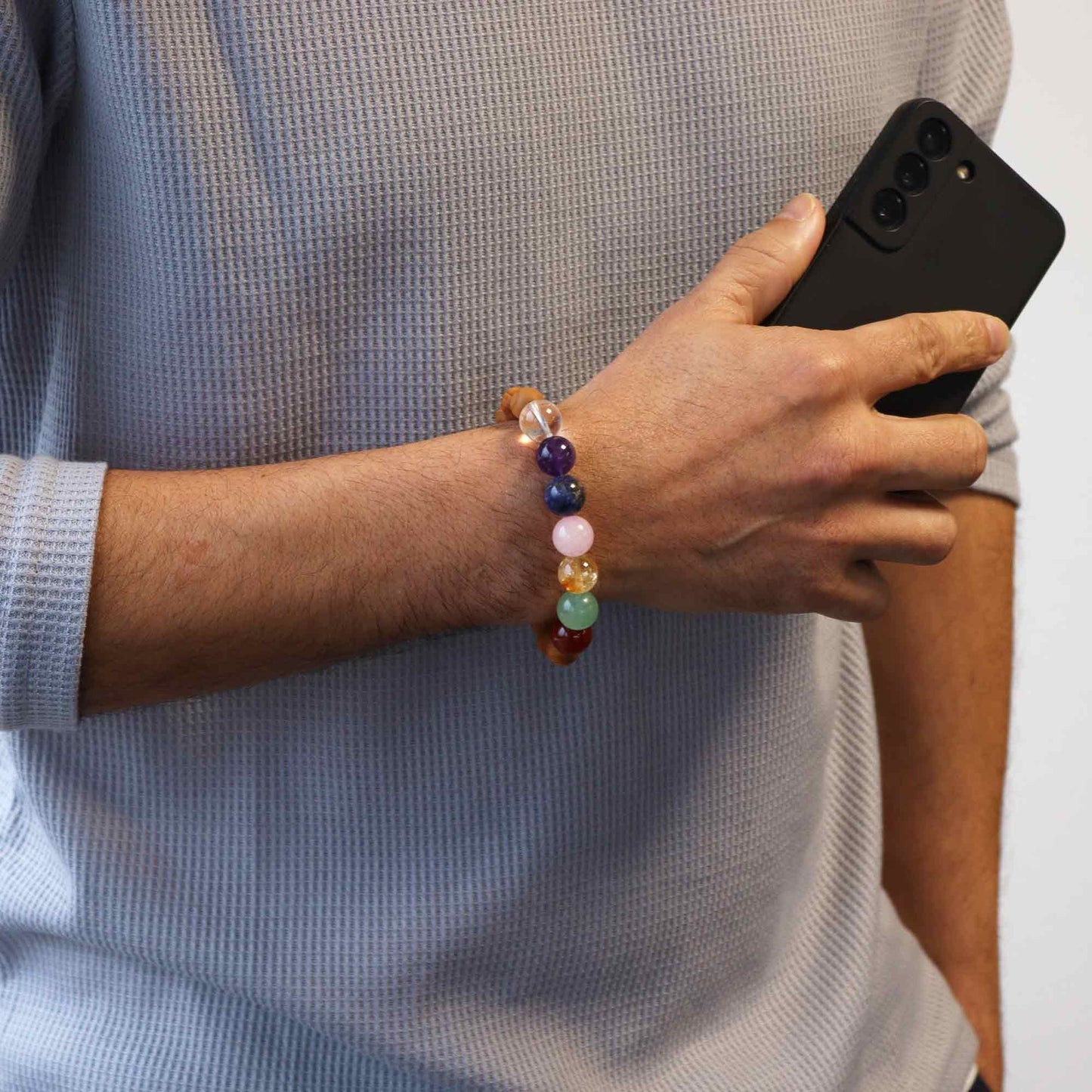 Le Bracelet Éveil de Patan Bois de Cèdre & 7 Chakras