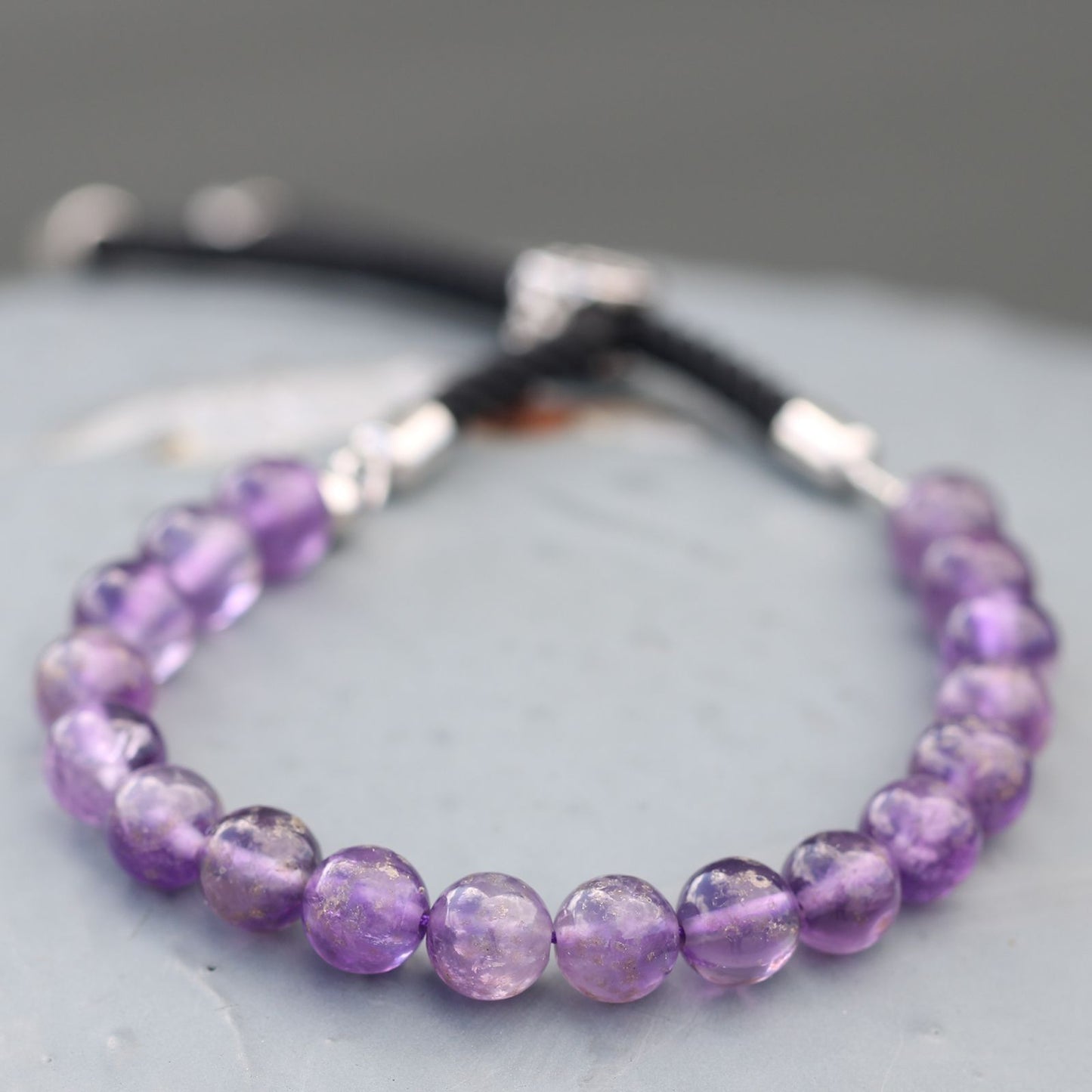 Le Bracelet Clarté de l'Âme Améthyste & Cordon Noir Tressé
