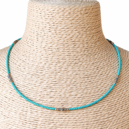 Collier Brise du Népal – Turquoise & Perles d'Acier Extra-Fines