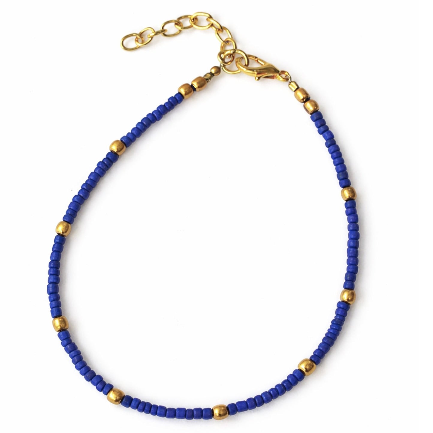 Chaine de cheville Aube Dorée Howlite Blanche & Laiton Népalais