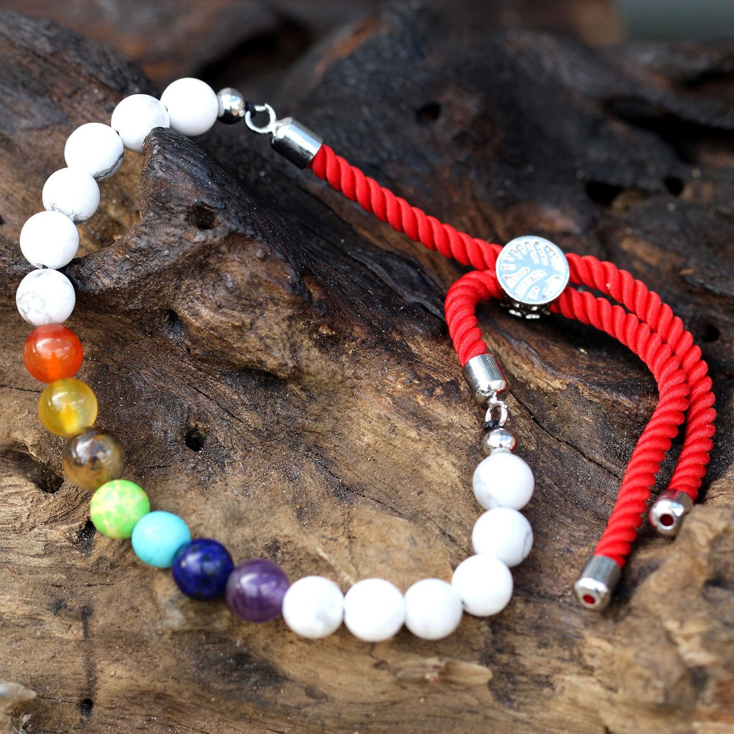 Le Bracelet Harmonie de Pureté Howlite Blanche, 7 Chakras & Fil Rouge