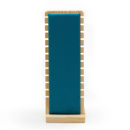 Présentoir à Colliers Haut & Plat – Bois & Daim Turquoise